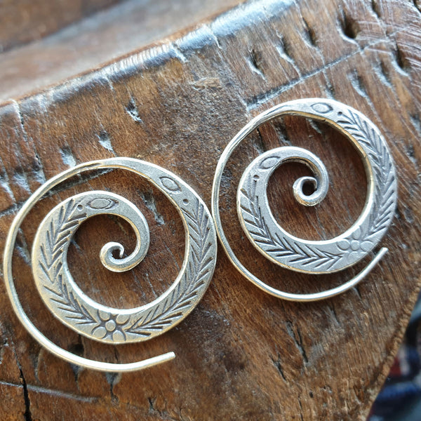 Basera is selling beautiful high quality silver earrings online in Australia, A beautiful handcrafted gift!